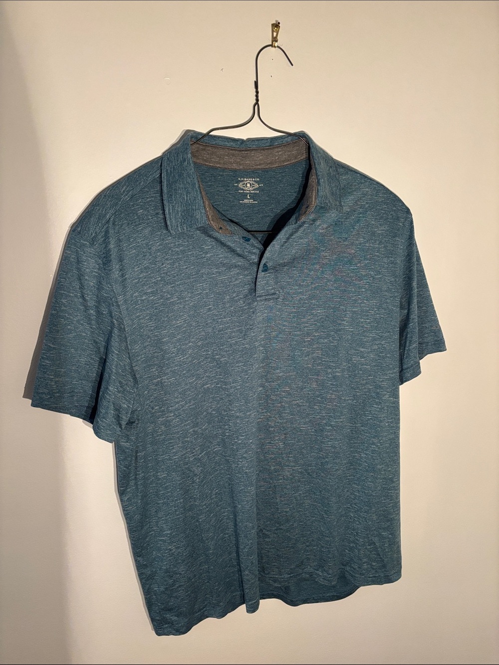 G.H. Bass & Co. men’s blue polo collared shirt